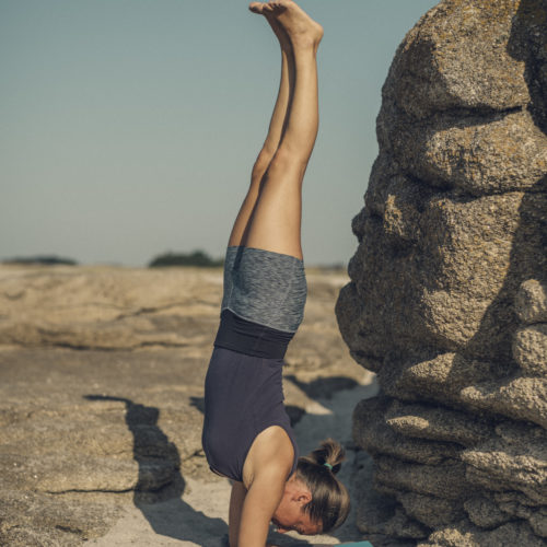 Pincha Mayurasana - Charlotte Lechevallier - photo Stéphane Lavoué