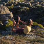 Dhanurasasana - Charlotte Lechevallier - photo @axelle.photographe